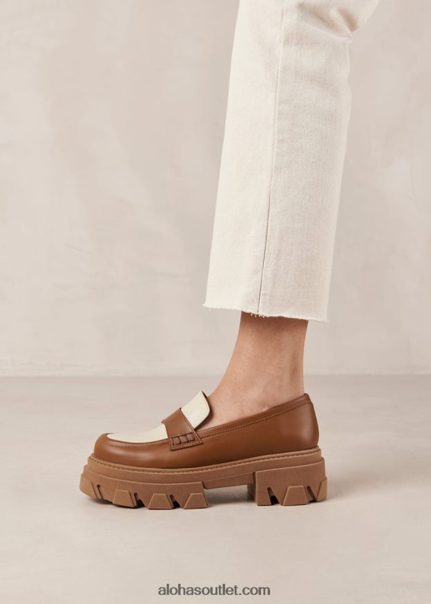 mulheres trailblazer bicolor - mocassins de couro branco e marrom Alohas 4P88ZX31 marfim