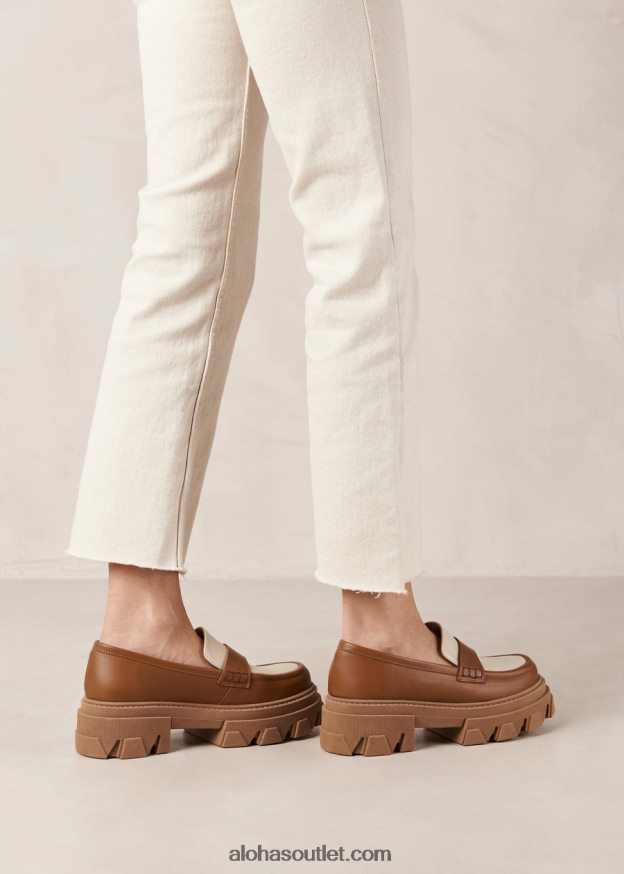 mulheres trailblazer bicolor - mocassins de couro branco e marrom Alohas 4P88ZX31 marfim
