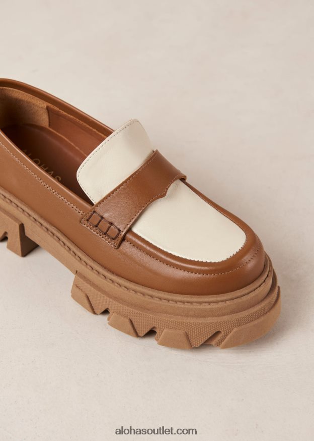 mulheres trailblazer bicolor - mocassins de couro branco e marrom Alohas 4P88ZX31 marfim