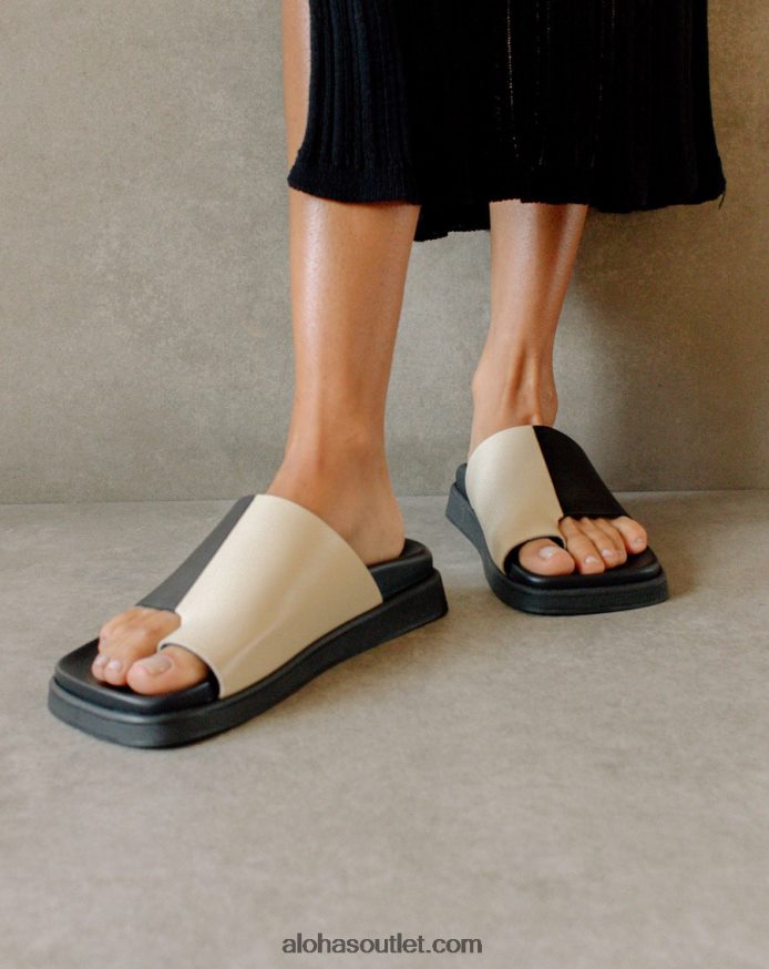 mulheres toe ring flop - sandálias de couro preto e branco Alohas 4P88ZX222 marfim preto bicolor