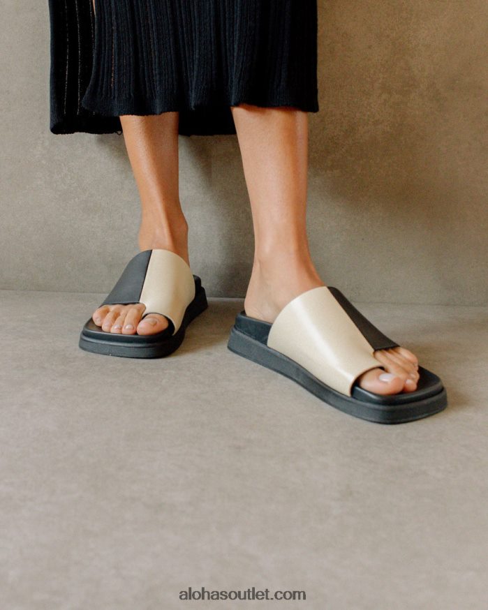 mulheres toe ring flop - sandálias de couro preto e branco Alohas 4P88ZX222 marfim preto bicolor