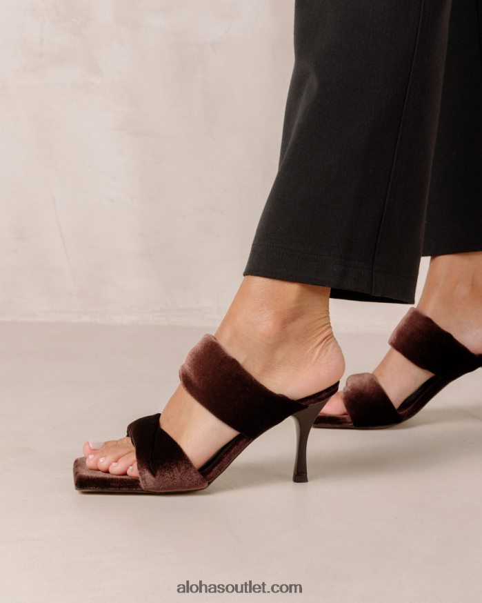 mulheres twist strap - mules de veludo marrom Alohas 4P88ZX590 veludo marrom café